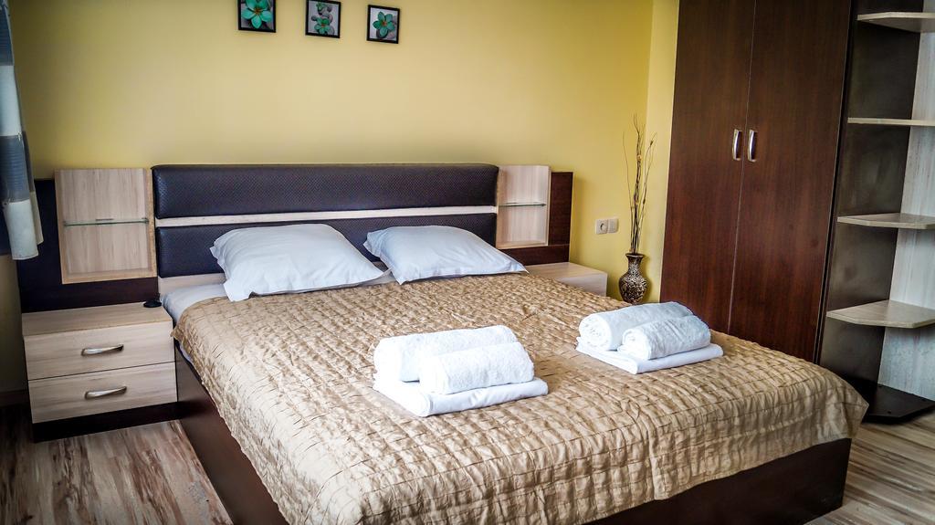 Guest House Meridi Priseltsi Luaran gambar