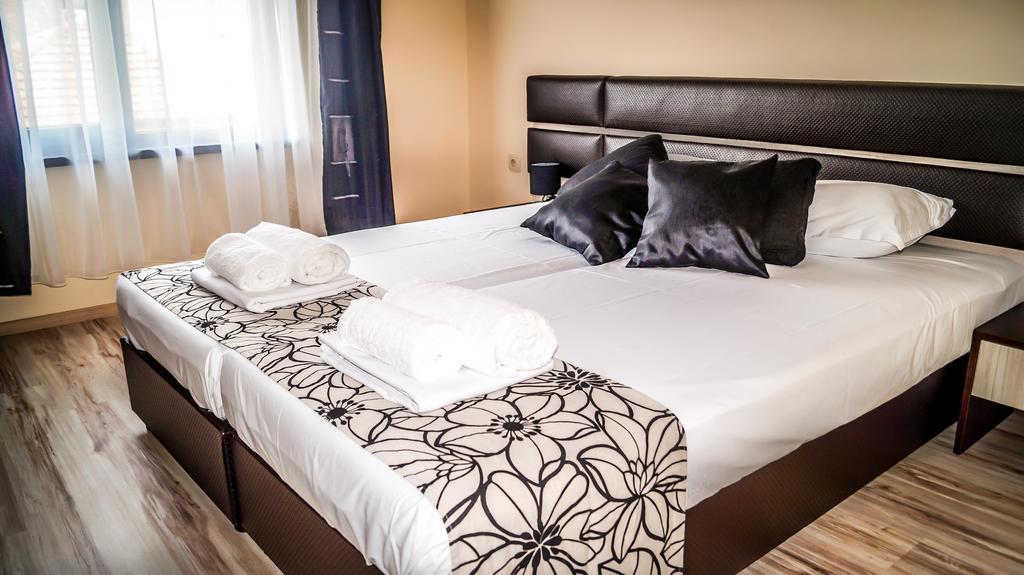 Guest House Meridi Priseltsi Luaran gambar