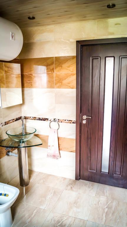 Guest House Meridi Priseltsi Luaran gambar