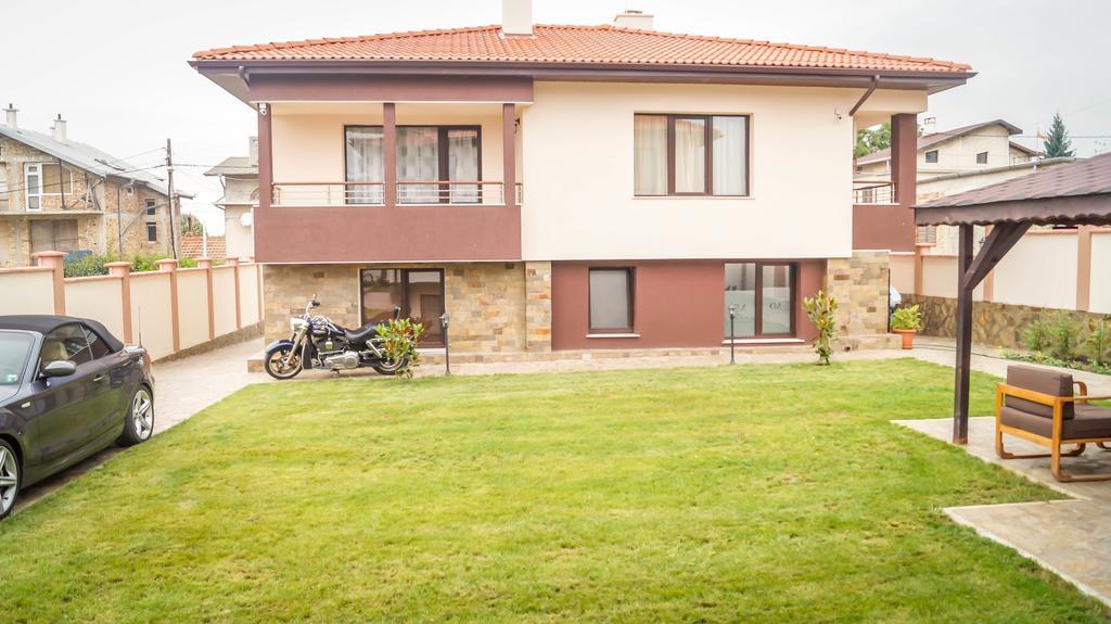 Guest House Meridi Priseltsi Luaran gambar