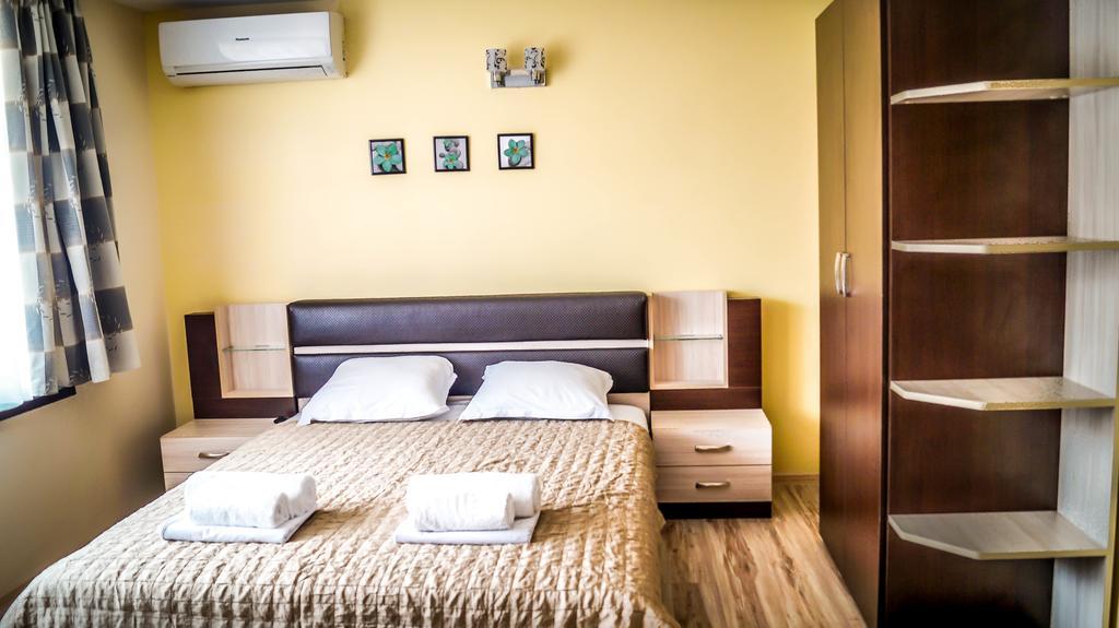 Guest House Meridi Priseltsi Luaran gambar