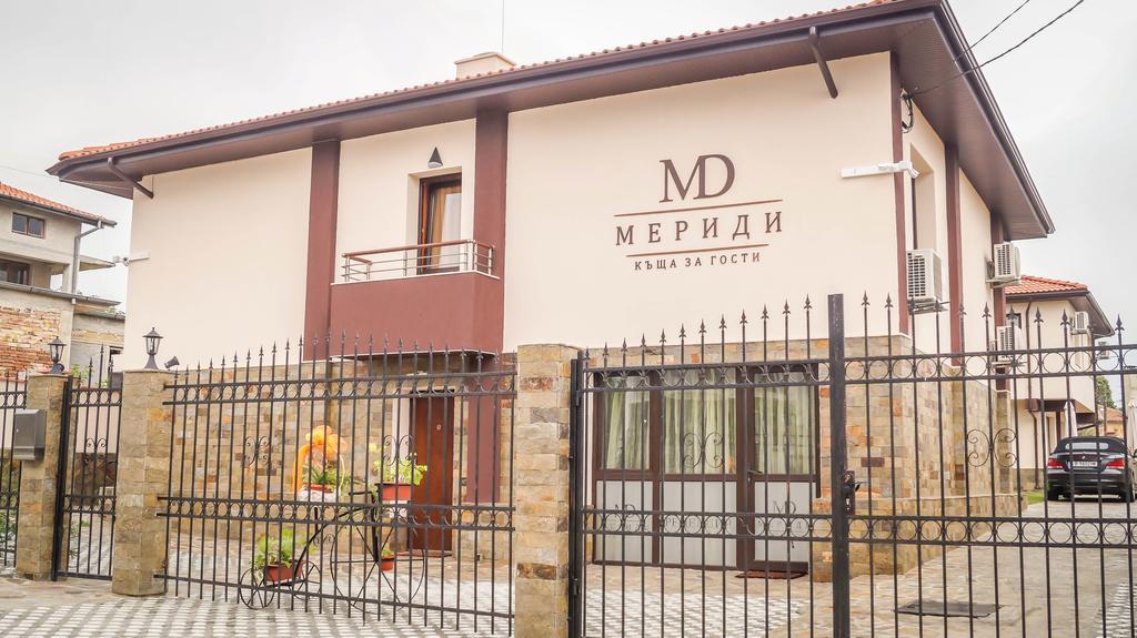 Guest House Meridi Priseltsi Luaran gambar
