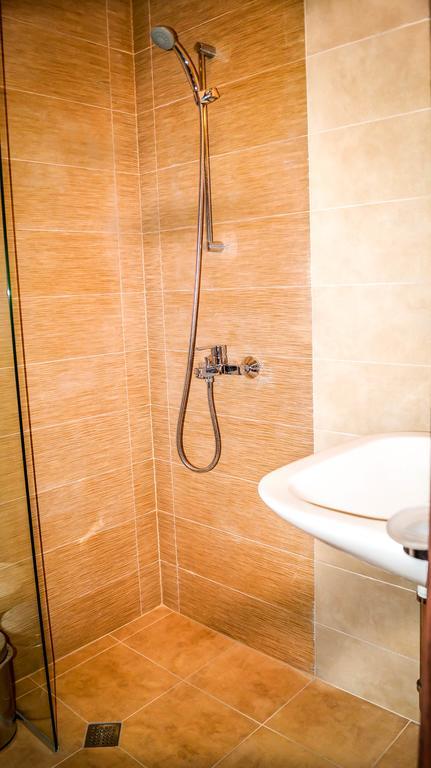 Guest House Meridi Priseltsi Luaran gambar